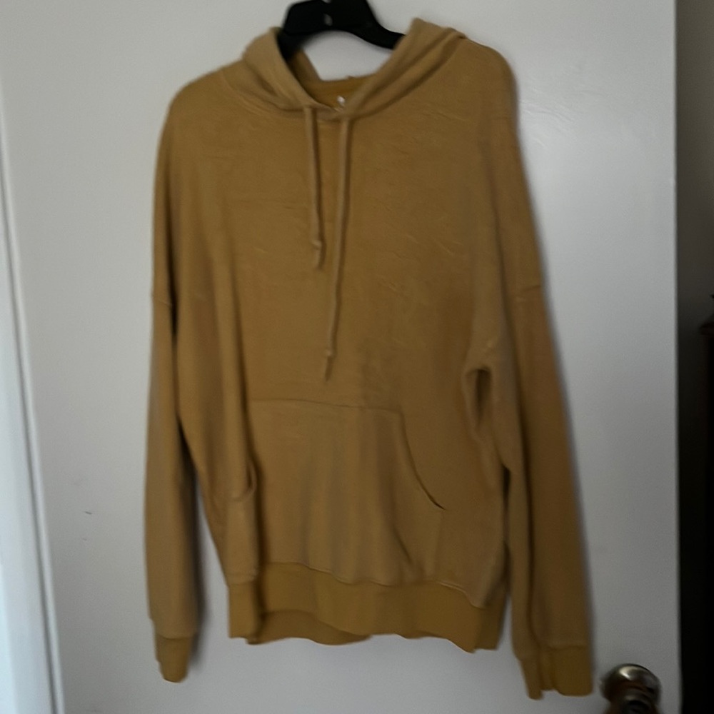 Yellow sweatshirt